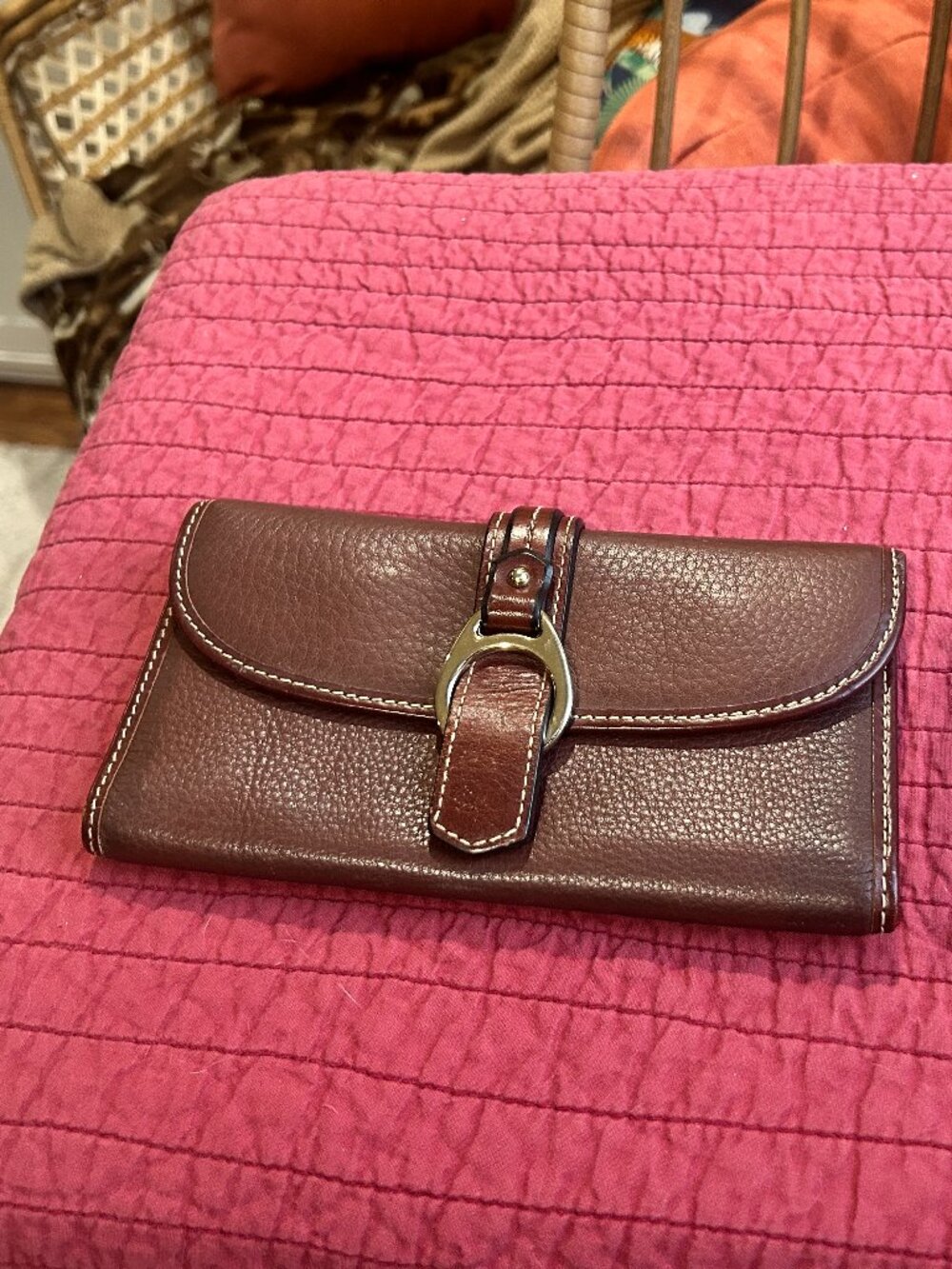 Dooney & Bourke wallet